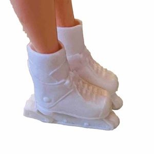 Vintage Doll Rollerblades Skates White Fits Barbie & Similar Dolls Plastic